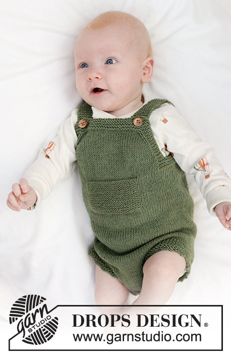 Little Fern Romper / DROPS Baby 45-10 - Dětský overal pletený shora dolů lícovým žerzejem a vroubkovým vzorem z příze DROPS Baby Merino. Velikost 0 - 4 roky.
