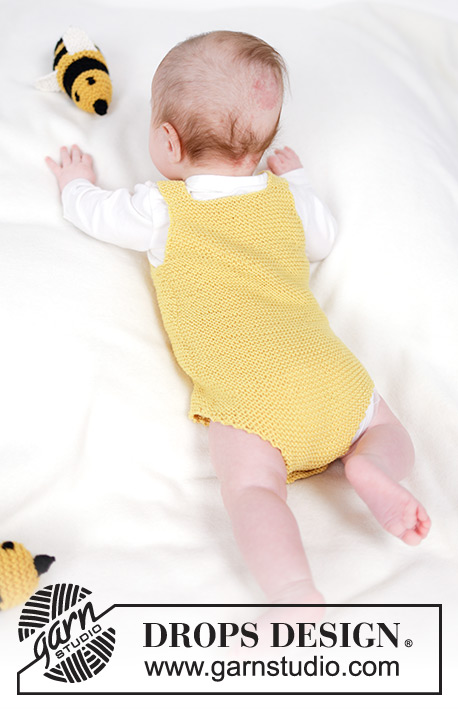 Bumblebee Romper / DROPS Baby 45-3 - Knitted romper for baby in DROPS BabyMerino. The piece is worked top down in garter stitch. Sizes 0 - 4 years.