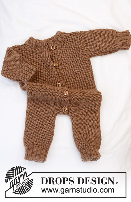 Winter Ready / DROPS Baby 45-9 - Dětský overal pletený vroubkovým vzorem zdola nahoru z příze DROPS Lima. Velikost 0 až 4 roky.