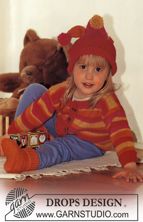 DROPS Baby 5-2 - Strikket sett med jakke, klovne lue og sokker til baby og barn i DROPS Karisma. Jakken strikkes med striper. Størrelse 0 - 6 år.