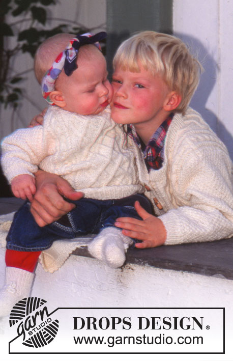 Little Pernille / DROPS Baby 6-2 - Dziecięcy sweter na drutach, z warkoczami, z włóczki DROPS Karisma. Od 0 do 6 lat.