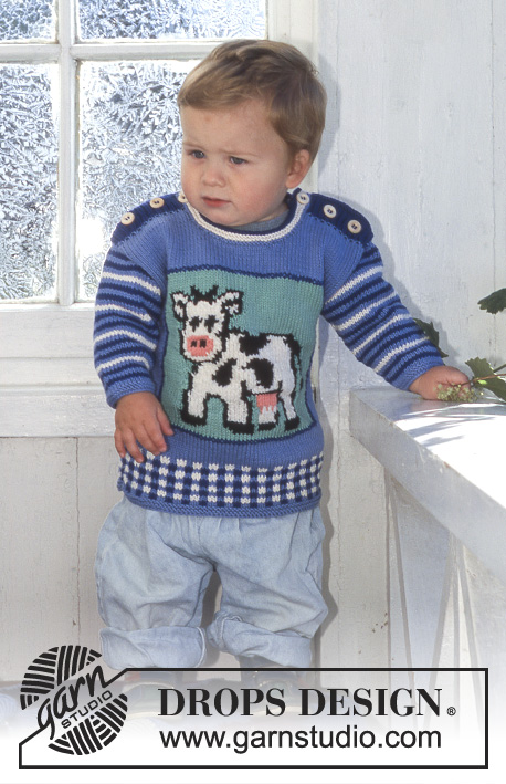 Moo / DROPS Baby 6-24 - Pull tricoté en DROPS Muskat avec jacquard vache, rayures et damiers. Du 0/3 mois au 6 ans.