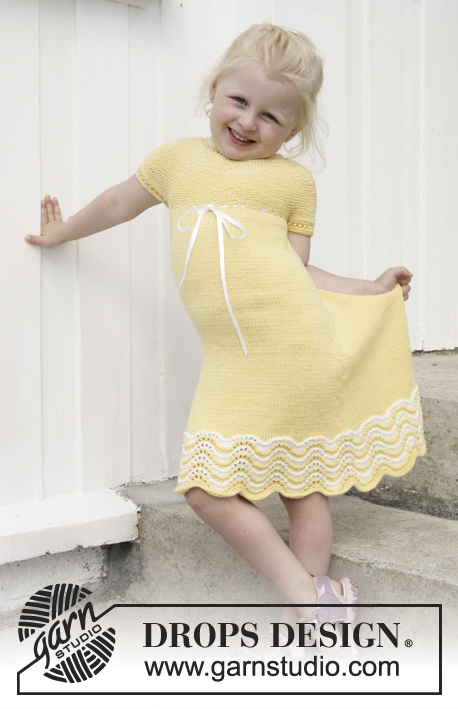 Bright Smile / DROPS Children 28-1 - Knitted dress in garter st with wave pattern, round yoke and buttons in the back, in DROPS Cotton Merino. Size children 3 - 14 years