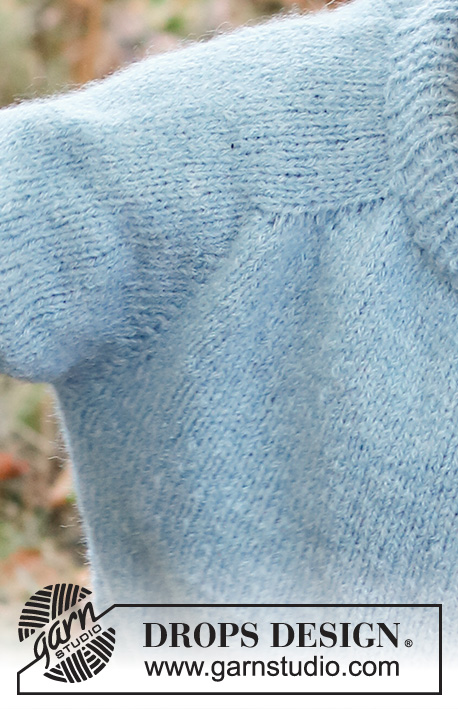 Tiny Cloud / DROPS Children 40-14 - Strikket genser til barn i DROPS Sky. Arbeidet strikkes ovenfra og ned med dobbel halskant og sadelskulder. Størrelse 3 – 14 år.