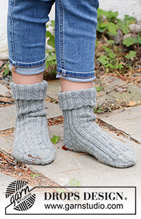 Puddle Jumpers / DROPS Children 41-32 - Knitted socks for children in DROPS Fabel. Sizes 26-43.