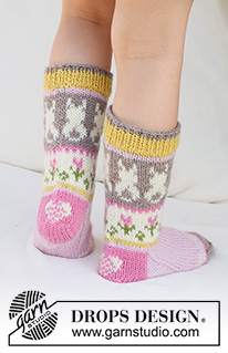 Dancing Bunny Socks / DROPS Children 41-35 - Dětské ponožky s norským vzorem se srdíčky, kuřátky, zajíčky a kytičkami pletené shora dolů z příze DROPS Karisma. Velikost 24 - 43. Motiv: Velikonoce.