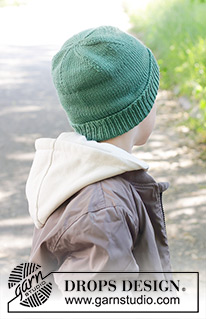 Forest Wander Hat / DROPS Children 47-25 - DROPS Merino Extra Fine lõngast alt üles parempidises koes kootud tagasikeeratud äärega lihtne müts 2 kuni 12 aastasele lapsele
