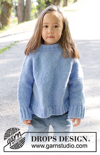 Little Cloud Blue Sweater / DROPS Children 47-4 - Strikket bluse til børn i DROPS Air. Arbejdet strikkes oppefra og ned i glatstrik med dobbelt halskant og raglan. Størrelse 2 – 12 år.