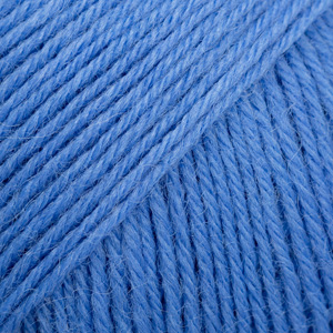 DROPS Fabel uni colour 116, korenbloem blauw