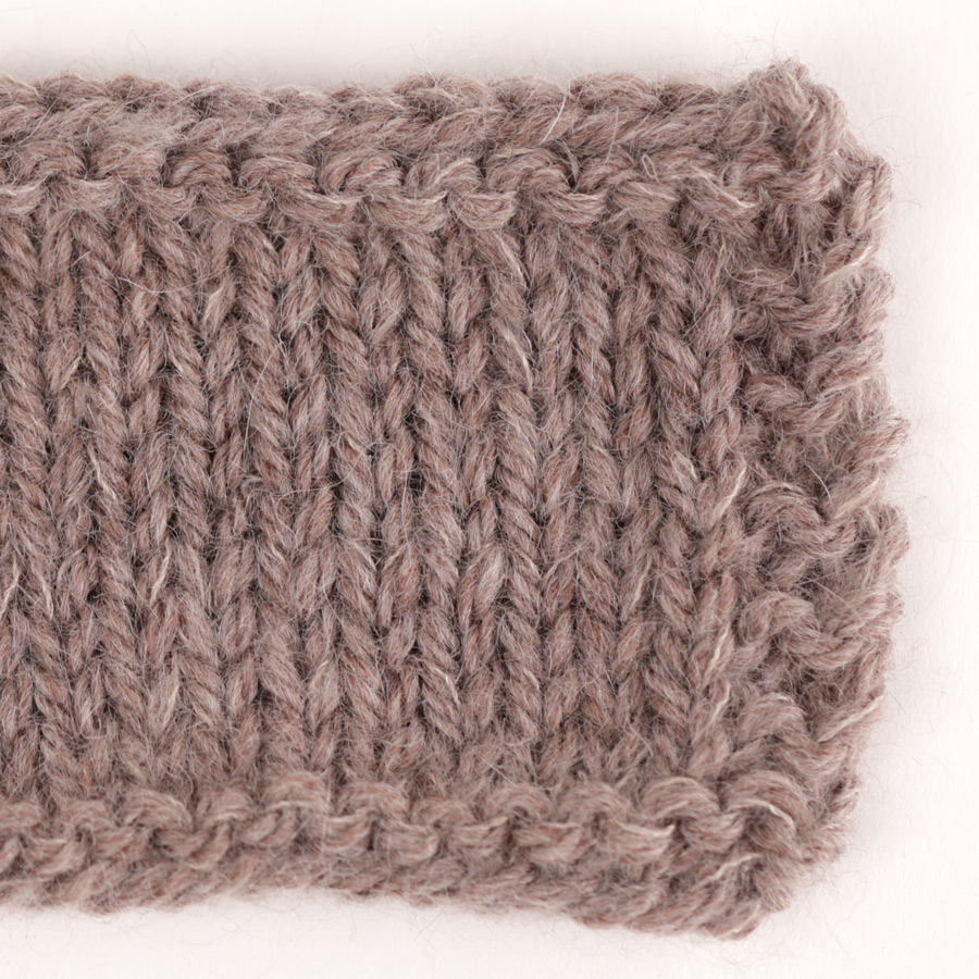Yarn combinations knitted swatches alaska55-kidsilk12